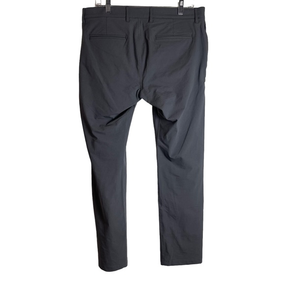 J. CREW Tech Pant Men’s Gray Hiking Pants Size 33x30 Travel Lightweight Camping - Picture 4 of 10